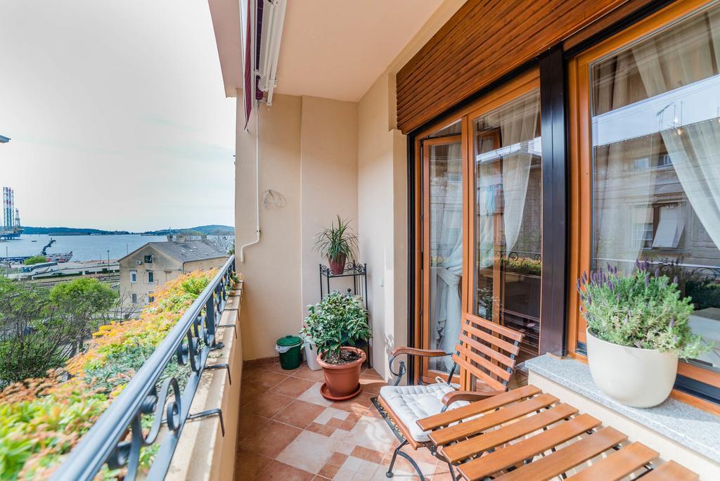 Apartment Aquileia Pula Exterior photo